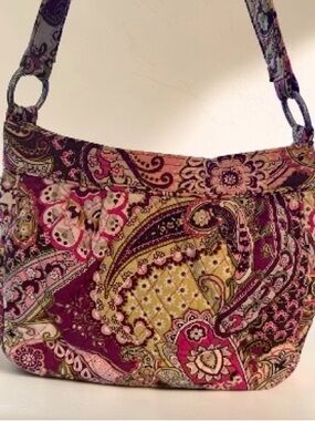 Adorable Vera Bradley Quilted Cotton Hobo Shoulder Bag Pink Paisley Floral